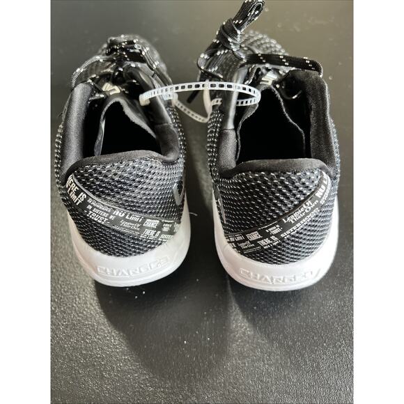 Under Armour Glyde 2.0 MT Women's 8 Softball Cleats Shoes Black 3026601-001 NEW - Picture 5 of 9